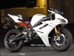 triumph daytona 675 r