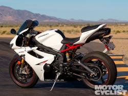 triumph daytona 675 r