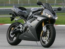 triumph daytona 675