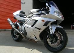 TRIUMPH DAYTONA 955I silver