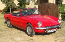 TRIUMPH GT6 red