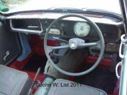 TRIUMPH HERALD 1200 interior