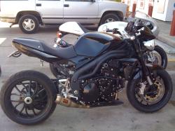 TRIUMPH SPEED TRIPLE black