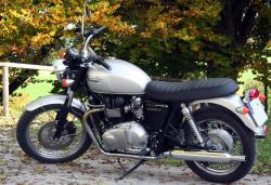 triumph speedmaster 900