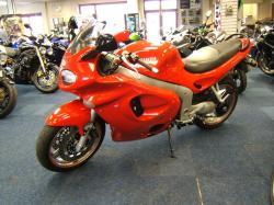 TRIUMPH SPRINT 900 red