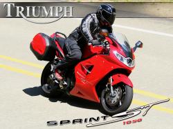 TRIUMPH SPRINT ST black