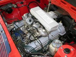 TRIUMPH STAG engine