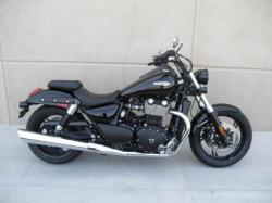 TRIUMPH THUNDERBIRD black