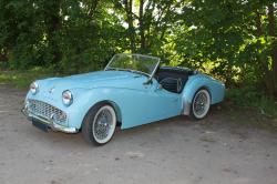 TRIUMPH TR3 blue