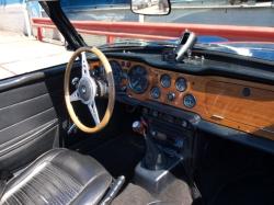 TRIUMPH TR6 interior