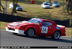 TRIUMPH TR7 red