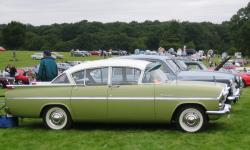 VAUXHALL CRESTA PA green