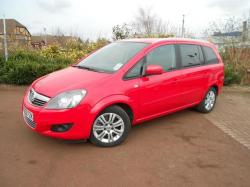 VAUXHALL ZAFIRA red