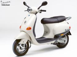 VESPA ET4 125 white