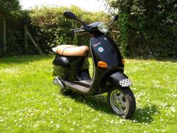 VESPA ET black