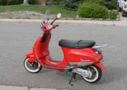 VESPA ET red