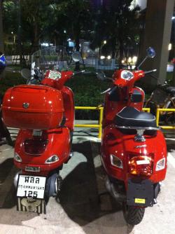 VESPA GTS red