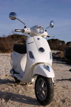 VESPA LX white