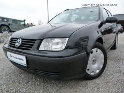 VOLKSWAGEN BORA 1.6 black