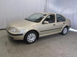 VOLKSWAGEN BORA 1.6 brown