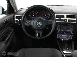 VOLKSWAGEN BORA interior