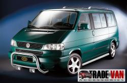 VOLKSWAGEN CARAVELLE green