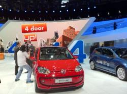 VOLKSWAGEN ECO-UP brown