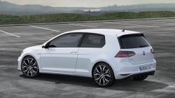 VOLKSWAGEN GOLF white