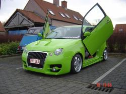 VOLKSWAGEN LUPO green