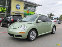 VOLKSWAGEN NEW BEETLE 2.5 green