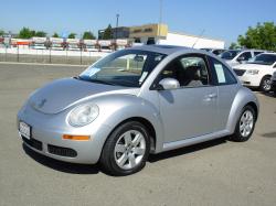 VOLKSWAGEN NEW BEETLE blue