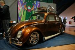 VOLKSWAGEN NEW BEETLE brown