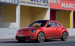 VOLKSWAGEN NEW BEETLE red