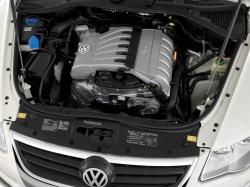 VOLKSWAGEN TOUAREG engine