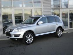 VOLKSWAGEN TOUAREG silver