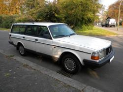 VOLVO 240 white