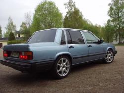 VOLVO 740 blue