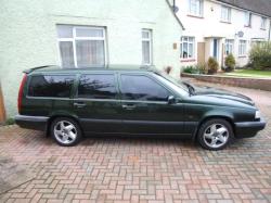 VOLVO 850 green