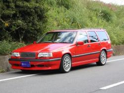 VOLVO 850 red