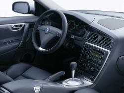 VOLVO S-60 interior