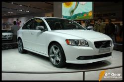 VOLVO S40 white