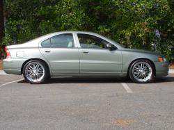 VOLVO S60 green