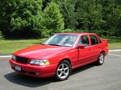 VOLVO S70 red