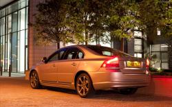 VOLVO S80 brown