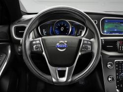 VOLVO V 40 black