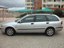 VOLVO V 40 silver