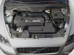 VOLVO V 50 engine