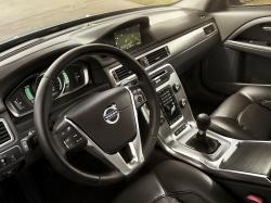 VOLVO V 70 interior