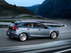 VOLVO V40 blue