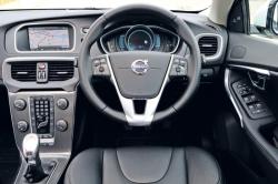 VOLVO V40 interior